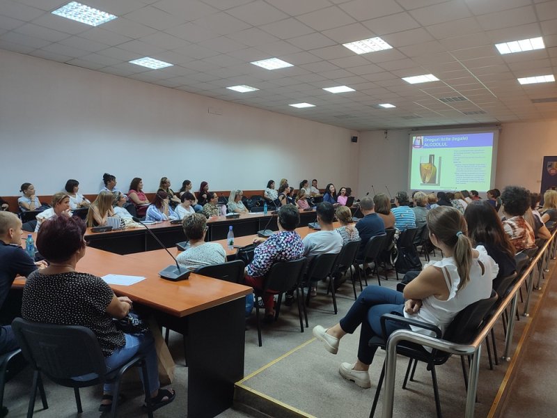 Sesiune-informare-consum-de-droguri1