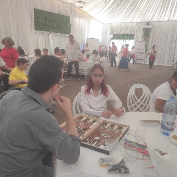 socializarea-nu-cunoaste-varsta-18